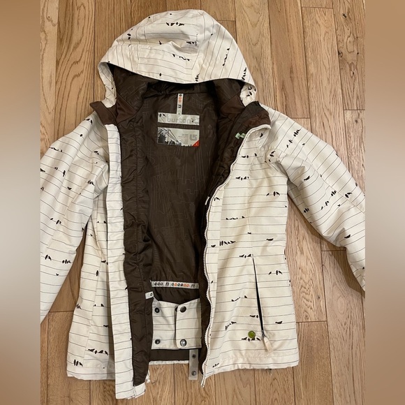Burton Concert Ski Jacket. - Picture 4 of 10